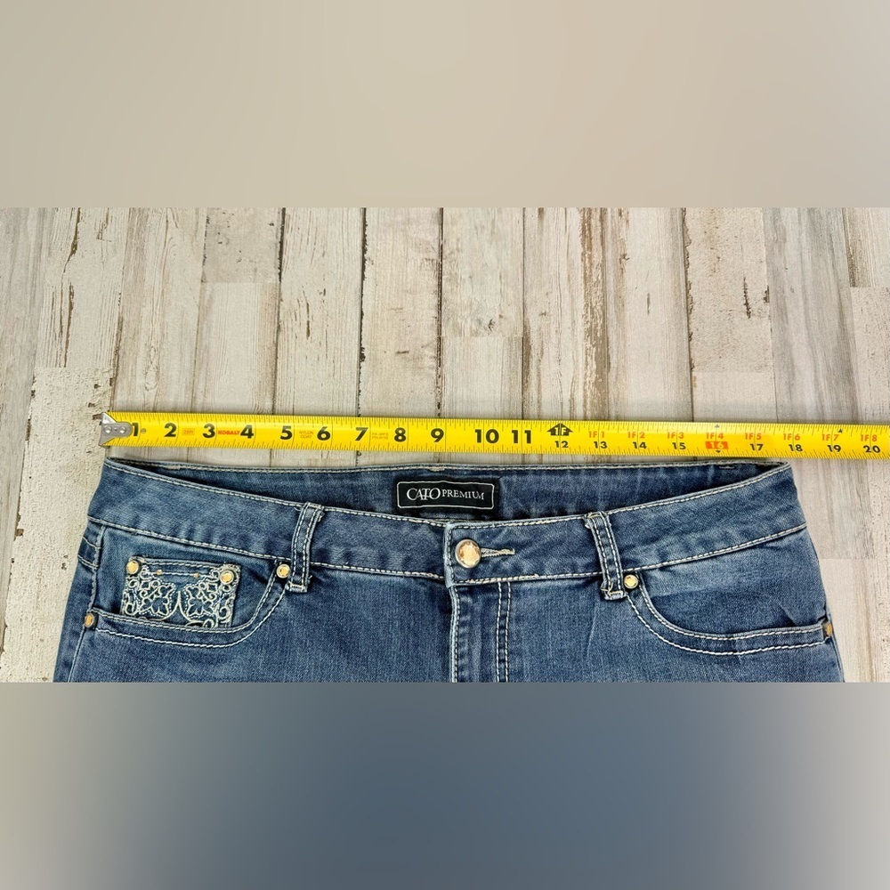Cato Premium Jeans Women's 14 38x31 Blue Straight Leg Mid Rise - Picture 8 of 11